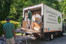 Best Retail Junk Removal  in Flora, IN